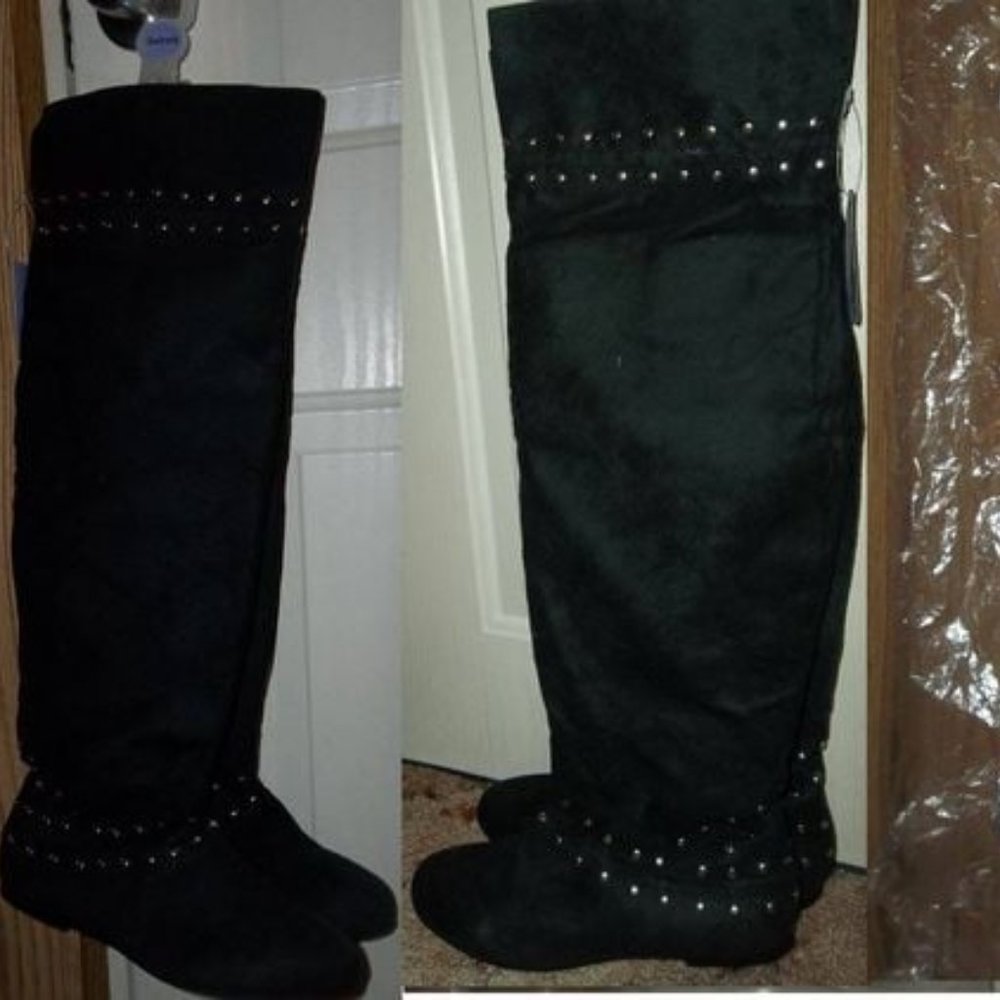BNWT Black Studded Slip On Boots Size 8 Round Toe Suede Like Material
